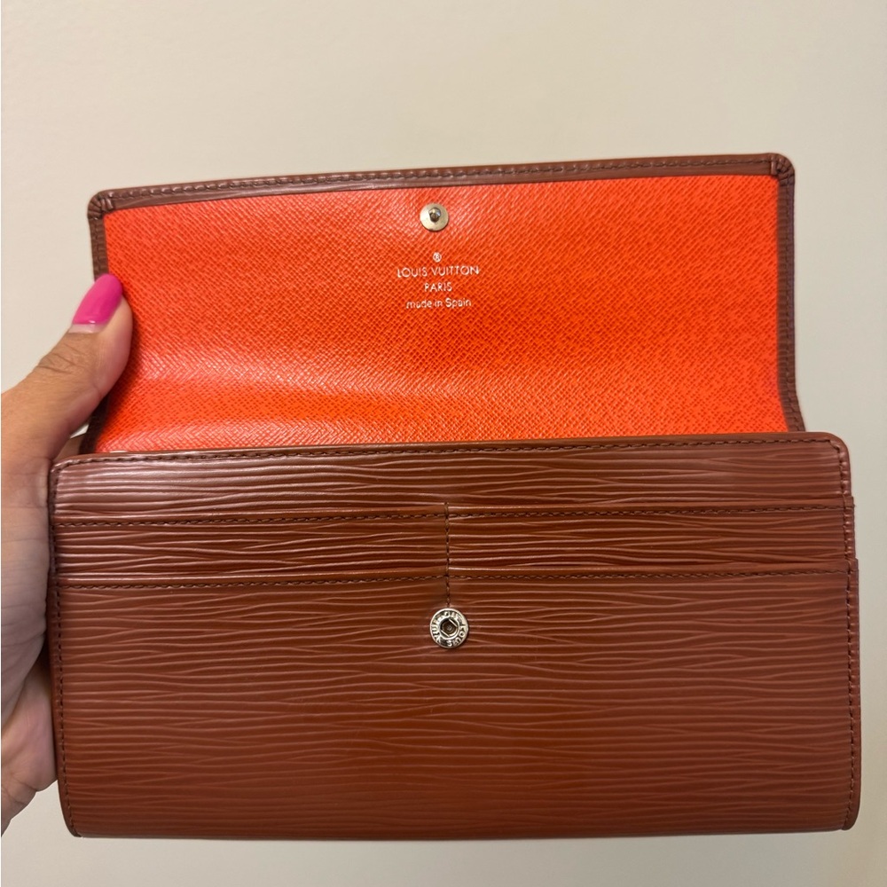 Louis Vuitton EPI Brown Wallet - Picture 6 of 8